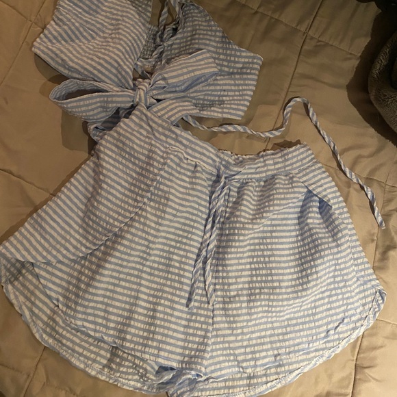 Woman's - Picture 2 of 4